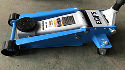 ES0801 Домкрат подкатной 3 т.